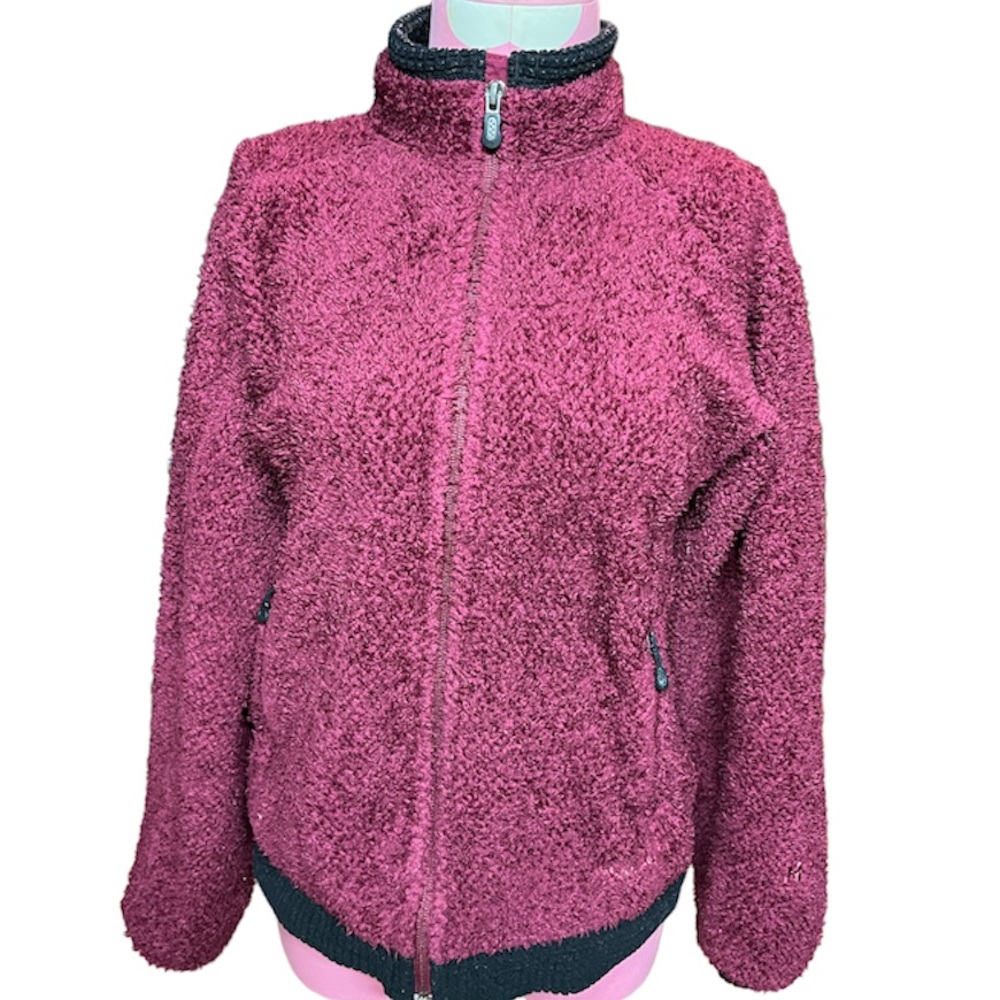Patagonia Women’s Red Fleece Jacket!